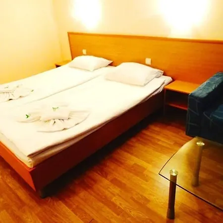 达利斯家庭旅馆